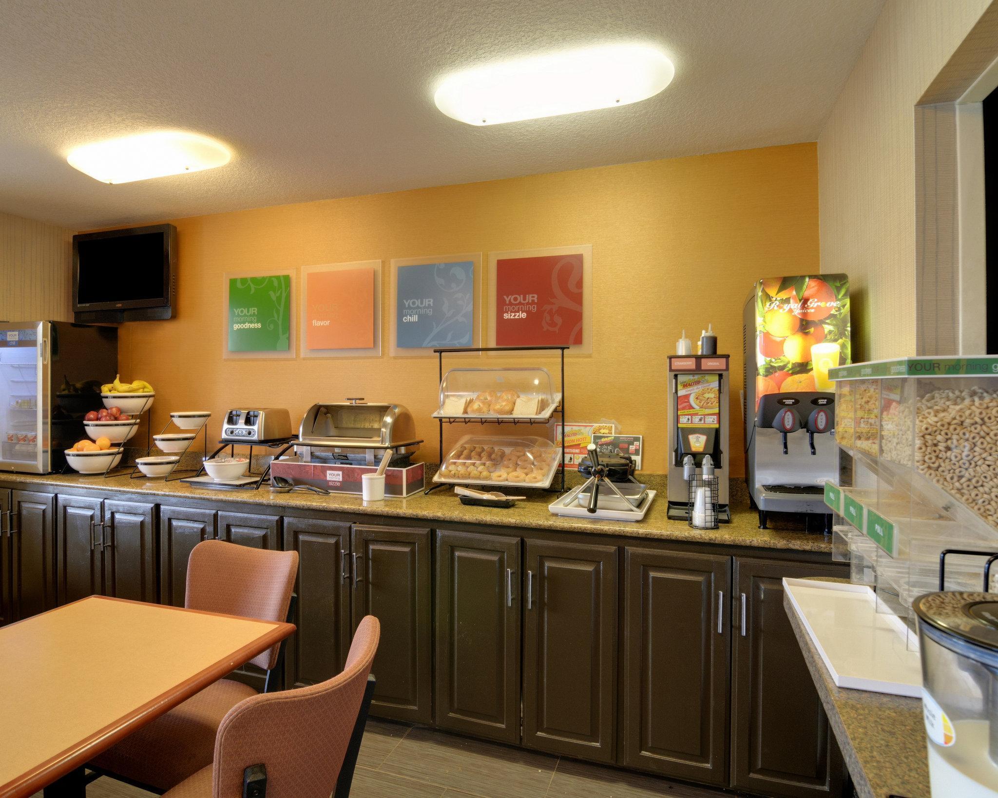 Quality Inn & Suites Malvern Bagian luar foto
