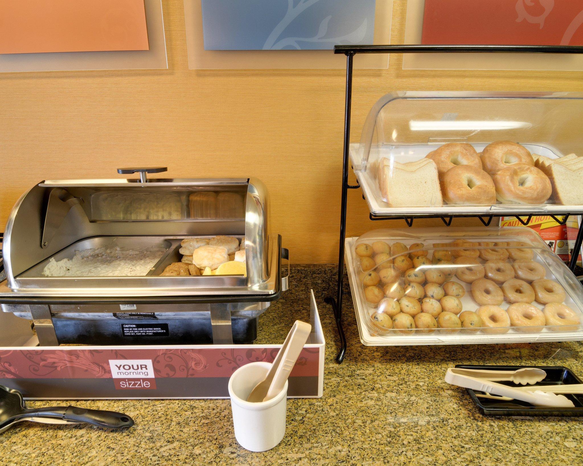 Quality Inn & Suites Malvern Bagian luar foto